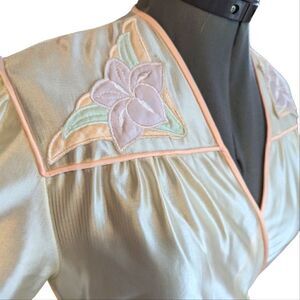 Vintage Lorraine Satin cream & pastel embroidered‎ floral nightgown